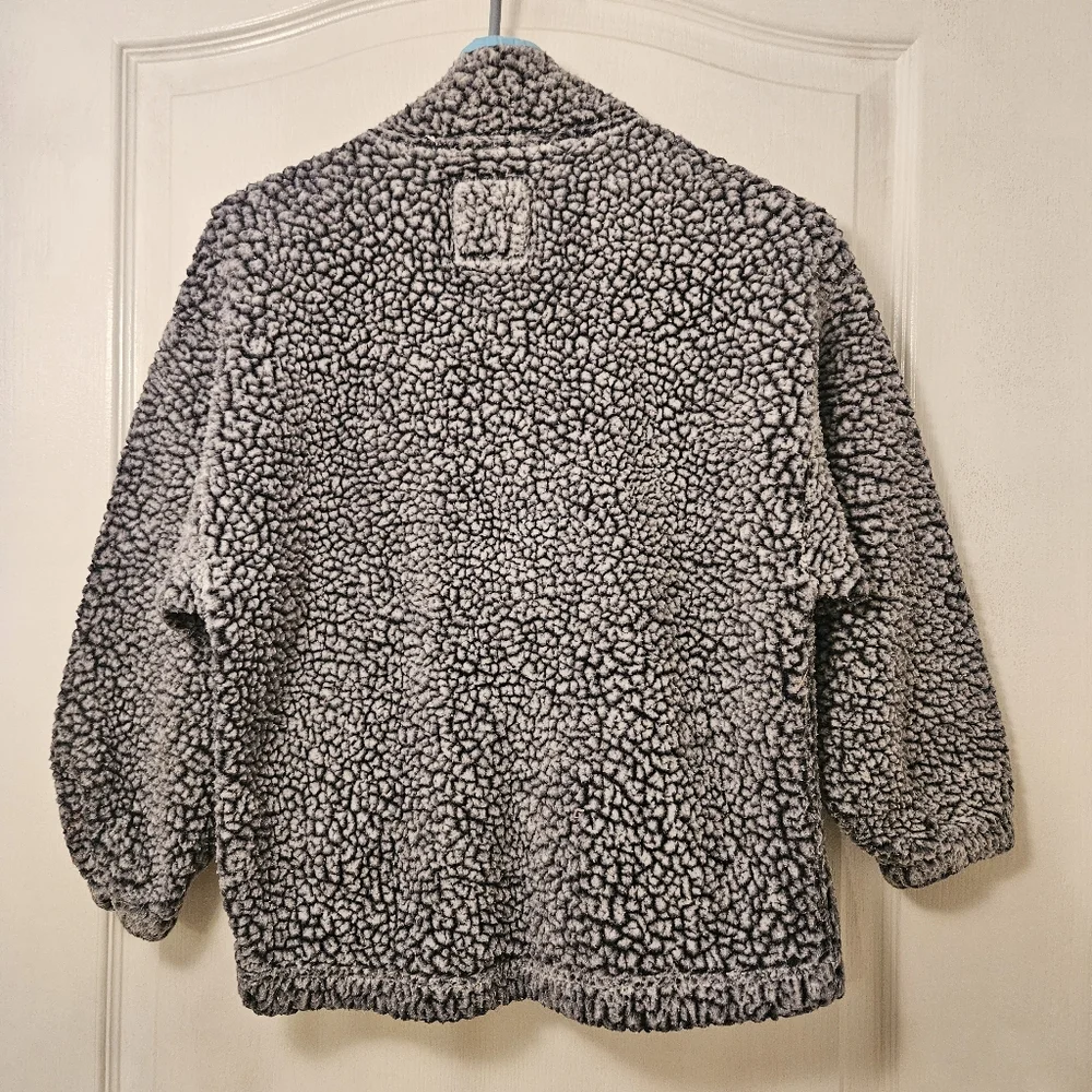 Girl's JUSTICE Sherpa fuzzy faux fur pullover with pockets size 10